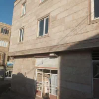 مغازه-نزدیک-خیابان-اصلی