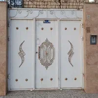درب حیاط ماشین رو سه لت