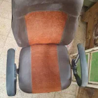 صندلی اداری چرخ‌دار (مناسب کامپیوتر و میز تحریر)
