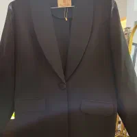 شومیز‌.لگ ورزشی. کت دامن کرم تیشرت شلوار .کت تک