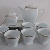 یک دست لیوان و قوری مارک تقدیس