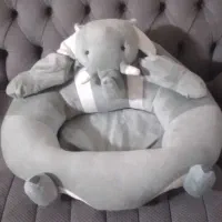 محافظ سر کودک با صندلی کمکی نشتن نوزاد