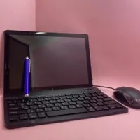 تبلت در حد آکبند