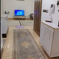 فروش-یک-طبق-ویلایی-دربه-حیاط-صدقگو