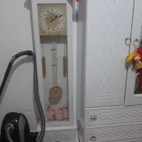ساعت سفید و سرپا