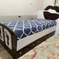 فروش  دو عدد تخت نوجوان سایز ۸۵*۱۸۰ در حد نو