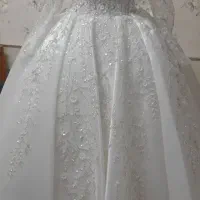 اجاره و فروش انواع لباس عروس