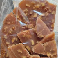آب‌نبات گردویی