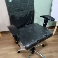 تعدادی صندلی