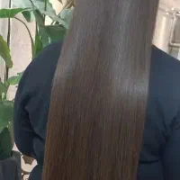 مدل برای کراتین و احیای مو با پرداخت هزینه ی مواد
