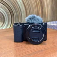 Sony ZV-E10 در حد نو با لنز 16-50 مهلت تست