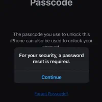 گوشی لاک قفل آی‌کلود (iCloud Lock)