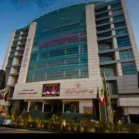۱۵ متر طبقه همکف