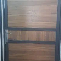 درب ورودی آپارتمان