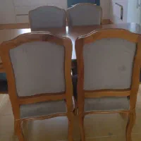 یک دست مبلمان  و میز نهار خوری