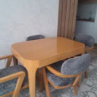 میز و صندلی غذاخوری ۴ نفره کاملا نو