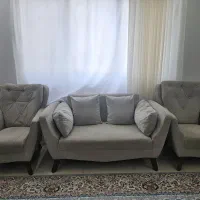 فروش یک دست مبل هفت نفره و میزناهارخوری ۴نفره