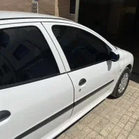 پژو اس دی v8