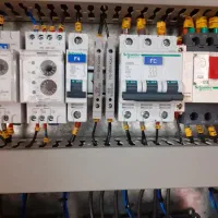 برقکار برقکاری