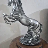 مجسمه اسب رزین