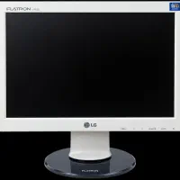 مانیتور ۱۵ اینچ LG سالم و اقتصادی