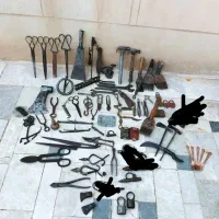وسایل فولادی قدیمی قیچی