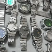 تعدادی قاب و قاب صفحه ساعت