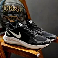 کتونی نایک nikeمستر رانینگ نایک مشکی تیک سفید