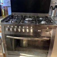 گلز لوفرا ایتالیایی