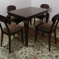 میز غذاخوری