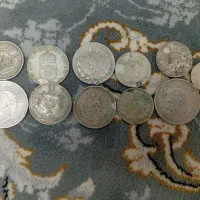 تعدادی سکه قدیمی
