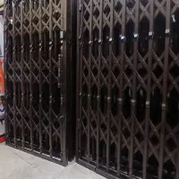 درب آکاردئونی رنگ کوره‌ای با نصب