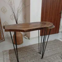 میز کنار سالنی