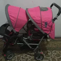 کالسکه دو قلو خارجی