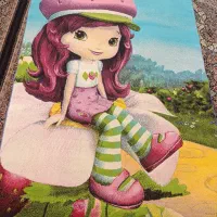 فرش ۴ متری گل برجسته طرح توت فرنگی