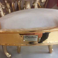 صندلی طلایی تالار