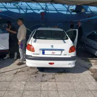 ۲۰۶ صندوقدار