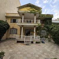 زعفرانیه ویلایی در 2 طبقه مجزا / 700 متر