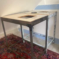 دو عدد میز آهنی