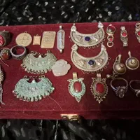 زیور الات زیبا وقدیمی اغلب سنگها واقعی قدیمی