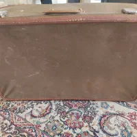 چمدان قدیمی