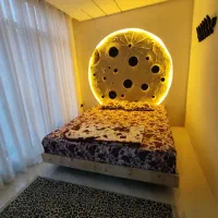 کلبه سوئیسی نزدیک به دریا (منطقه آزاد)