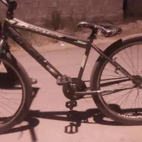 دوچرخه معامله با گوشی لمسی