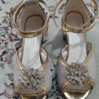 کفش دخترانه سایز ۳۲ استفاده شده سالم