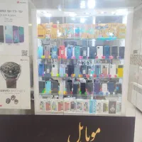 فروش ویترین موبایل فروشی(تمیز در حد قیمت مناسب)