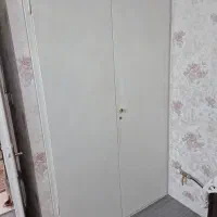 دو ست کامل درب کمد دیواری تمام چوبی همراه تخته ها