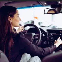 خانم هستم راننده خانم با ماشین یا موتور میخوام