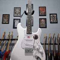 گیتار الکتریک Squier (آکبند)