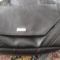 یک عدد کیف گم شده