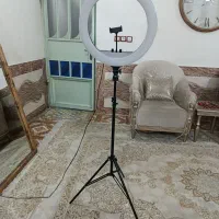 رینگ لایت سالنی بزرگ
